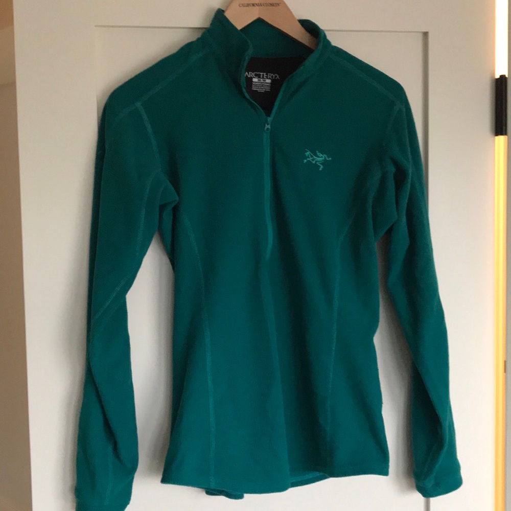 Arc’teryx half zip sweatshirt